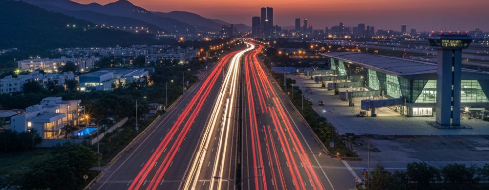 Real Estate Opportunities Along the Mumbai‑Pune Expressway